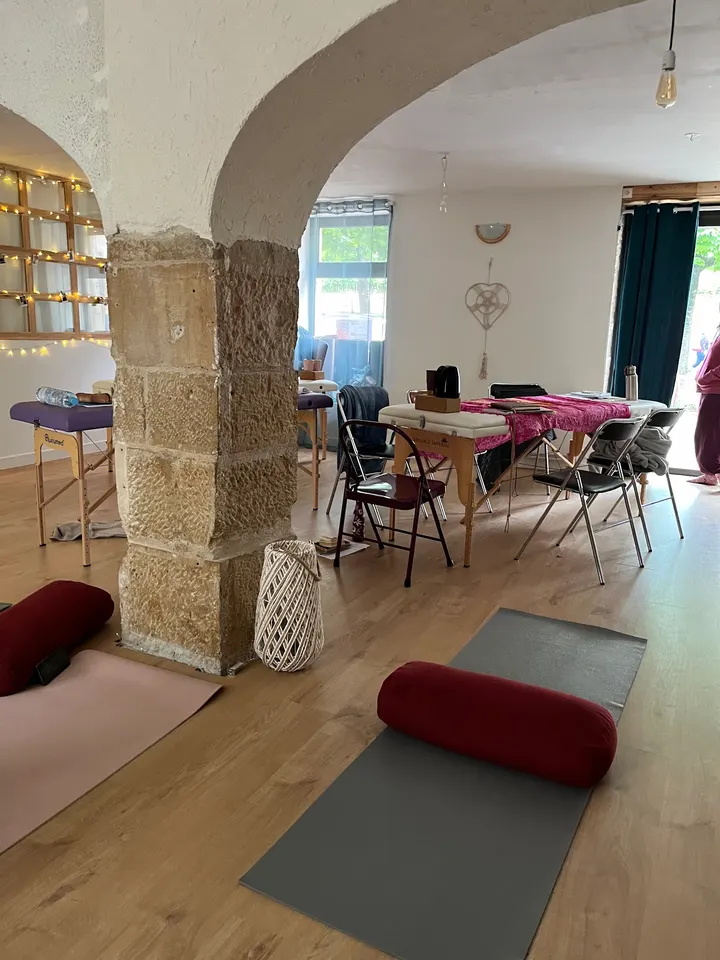 Paonia Mà Clara Sartori — yoga-studio à La Gare, Dijon — 3