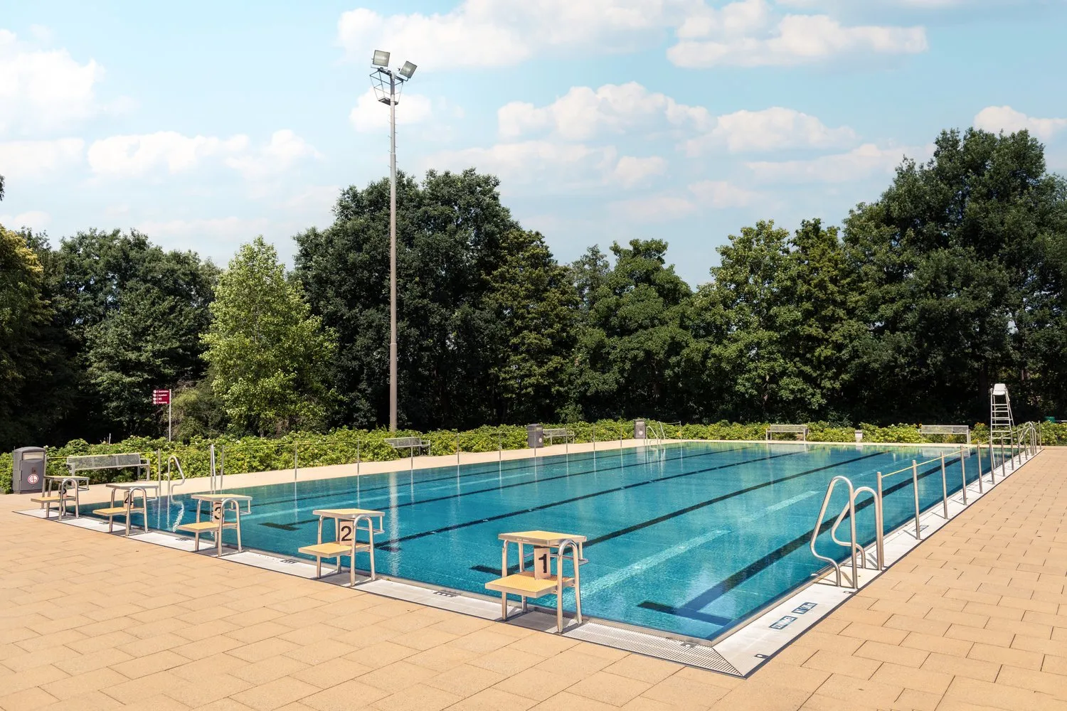 Allwetterbad Lintorf — wellness-studio i Düsseldorf — 3