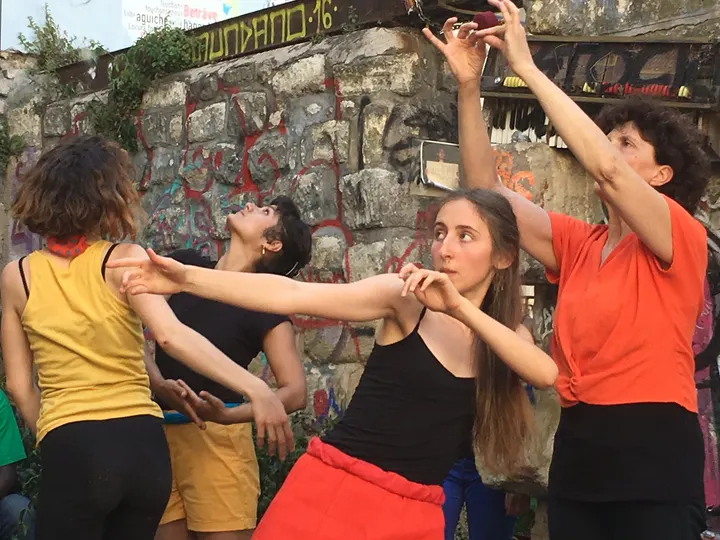 Free Dance Song — Danse à Quartier de Charonne, Paris