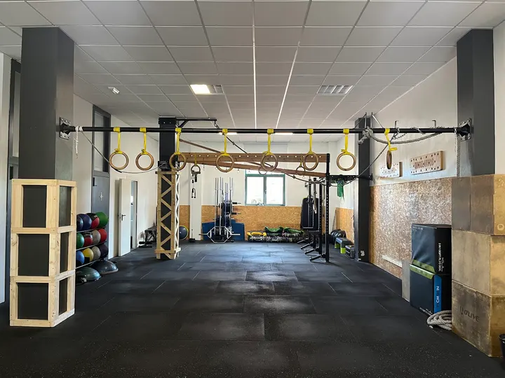 Centro de entrenamiento La Cueva — estudio de fitness-studio en Montevil, Gijón — 2