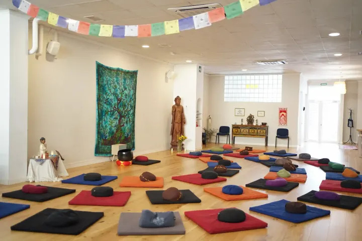 Sala Dāna — Breathwork en Embajadores, Madrid