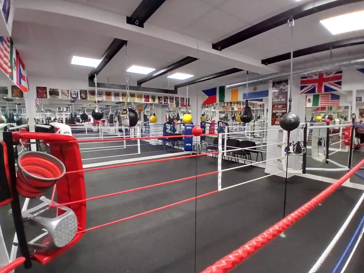 Guantes de Oro Boxing Club — Boxeo en Agra do Orzán, A Coruña