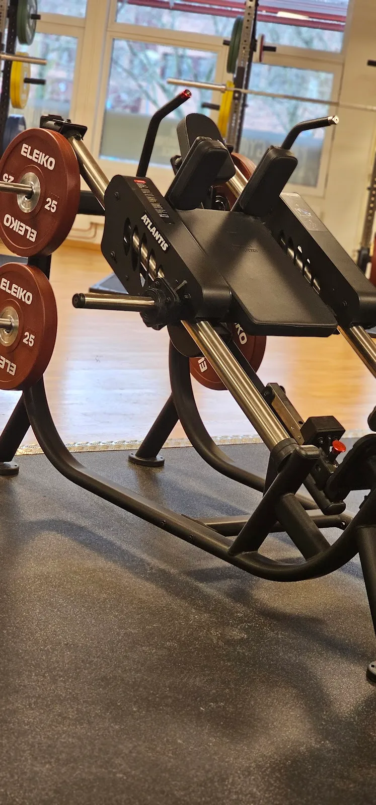 Prime Gym Stockholm — träningsstudio-studio i Kista — bild 3