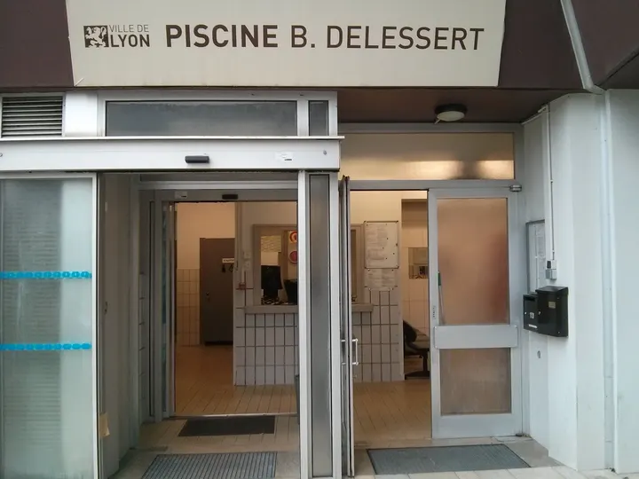 Piscine Benjamin Delessert — studio à Lyon — 4