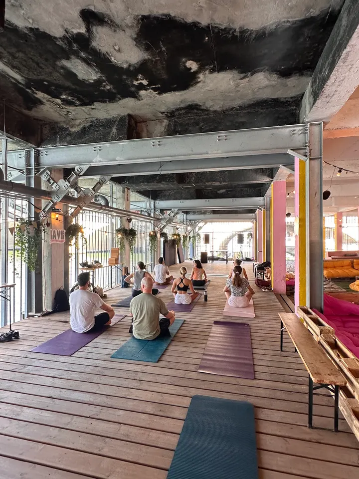 julubayoga Cabinet Lacoste — yoga-studio à Paris — 3