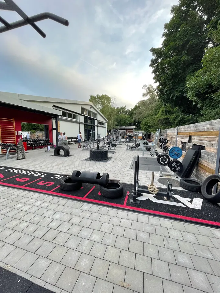 V8 Sports — fitnessstudio in Bruchköbel, Frankfurt am Main — 2