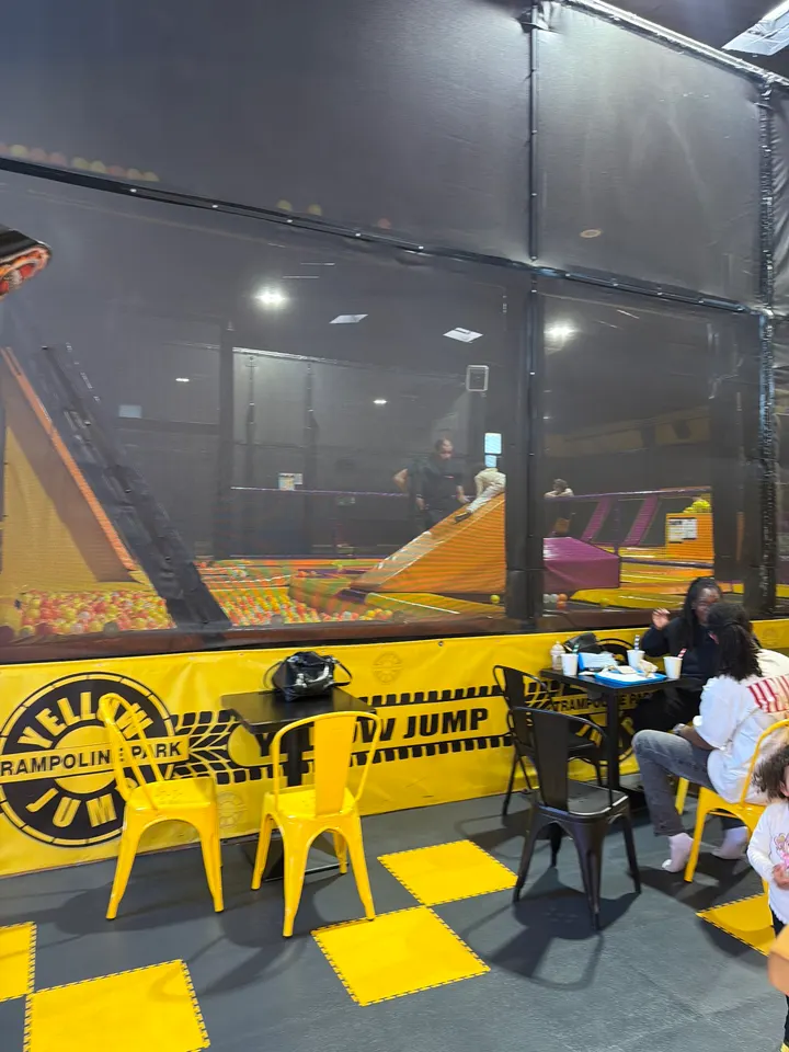 Yellow Jump Givors — gymnastique-studio à Givors, Lyon — 3