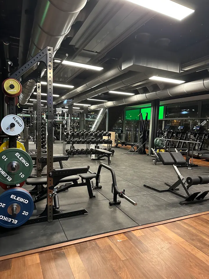 Annette K. Seine — salle de fitness-studio à Paris — 3