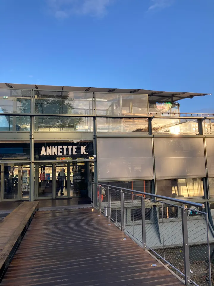 Annette K. Seine — salle de fitness-studio à Paris — 4