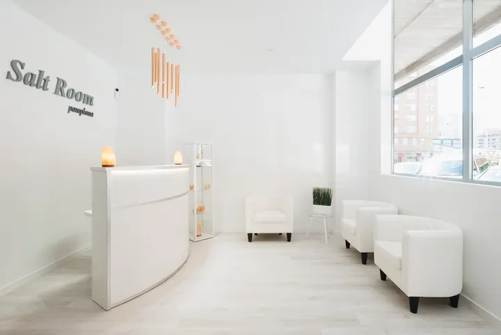Salt Room Pamplona | Haloterapia, Cuevas de Sal y Bienestar — recovery-studio en Pamplona — 4