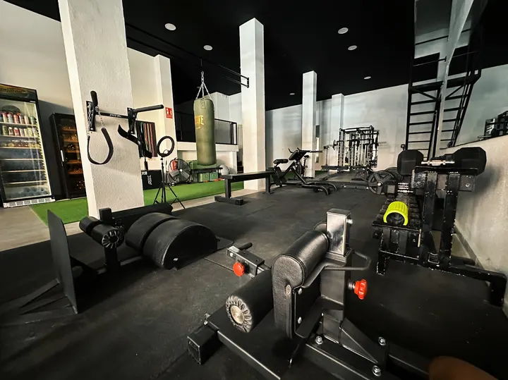 FuerzaFit Gym — entrenamiento personal-studio en Valencia — 3