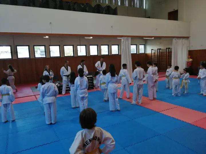 CECSSAC GYM — Musculação em Santo António dos Cavaleiros