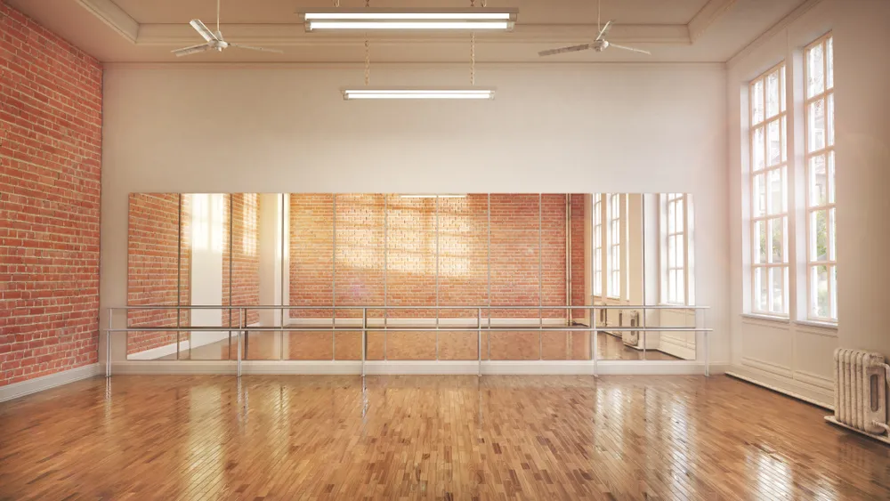 Becoming In Action — baile-studio en Sevilla la Nueva — 4