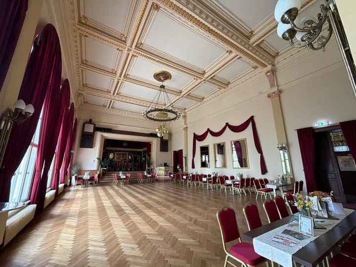 Linksfüßer Roter und Blauer Saal — tanz-studio in Historische Innenstadt, Potsdam — 2