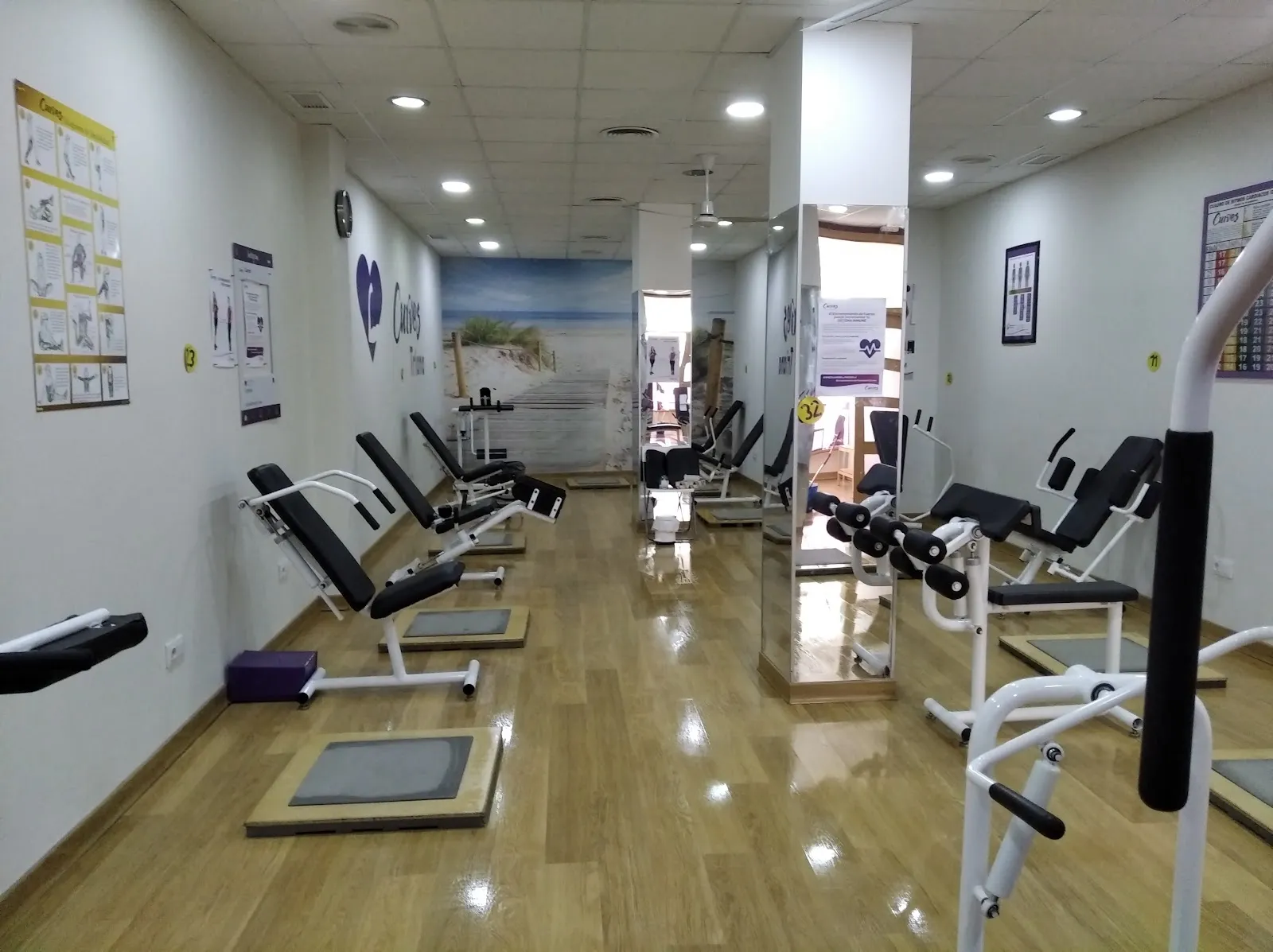 CURVES — estudio de fitness-studio en El Porvenir, Sevilla — 3