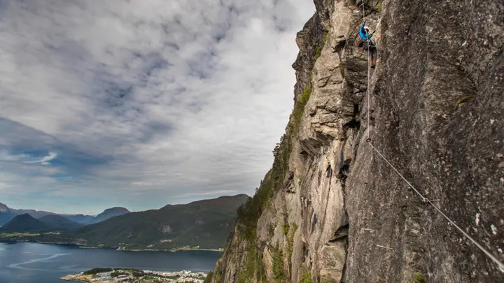 Via Ferrata Åndalsnes — klatring-studio i Åndalsnes — 5