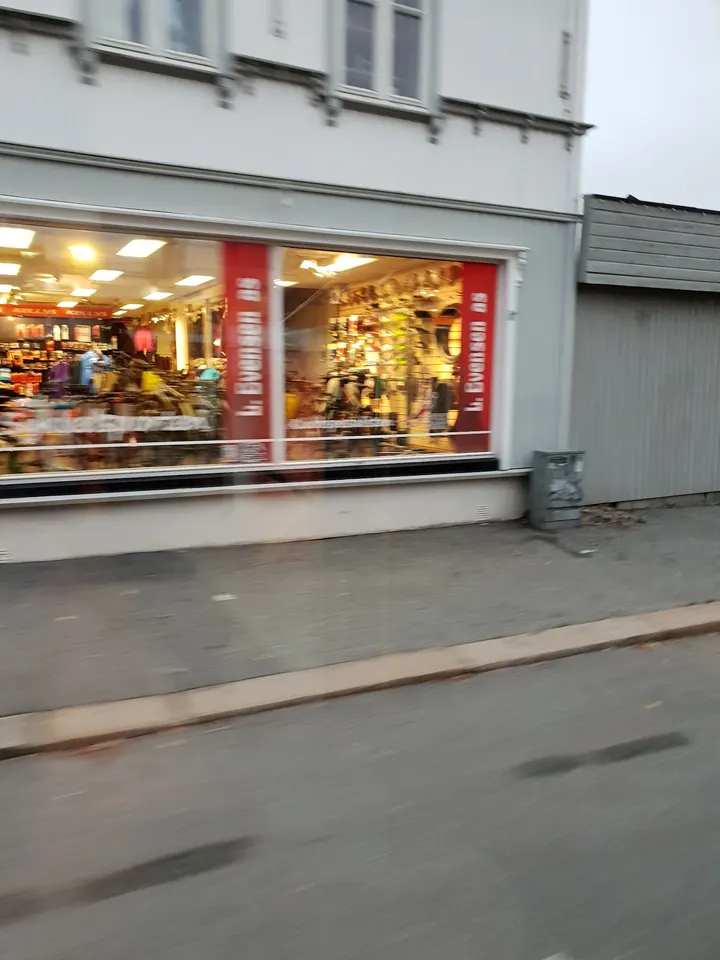 Evensens Kampsport og Konsulenttjenester — kampsport-studio i Kurland — 4