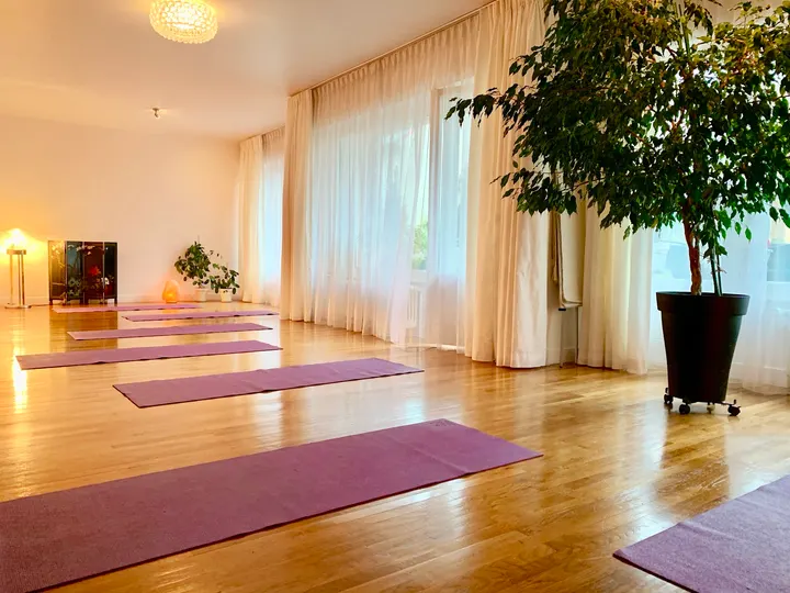 Faury Gilberte — Yoga à Le Clos Saint-Michel, Annecy