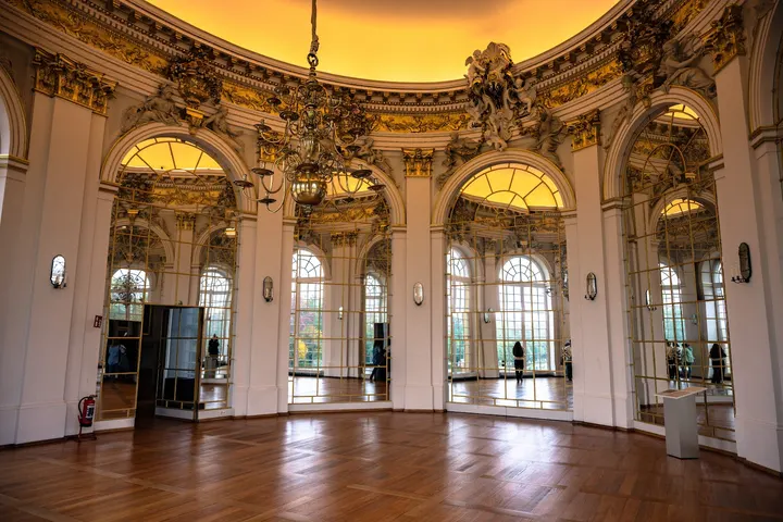 Stay Hungry Fam - Schloss Charlottenburg — Yoga in Charlottenburg, Berlin
