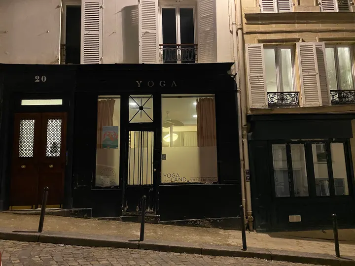 Yoga is my land — Barre à Paris 18e Arrondissement, Paris