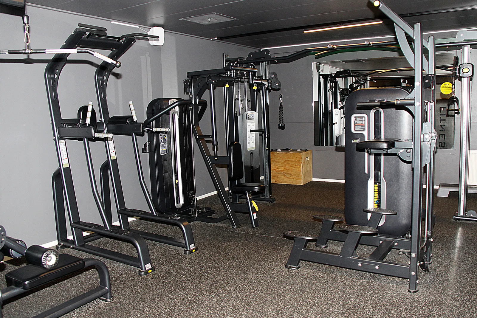Gym4You X-Club — träningsstudio-studio i Skövde — bild 2