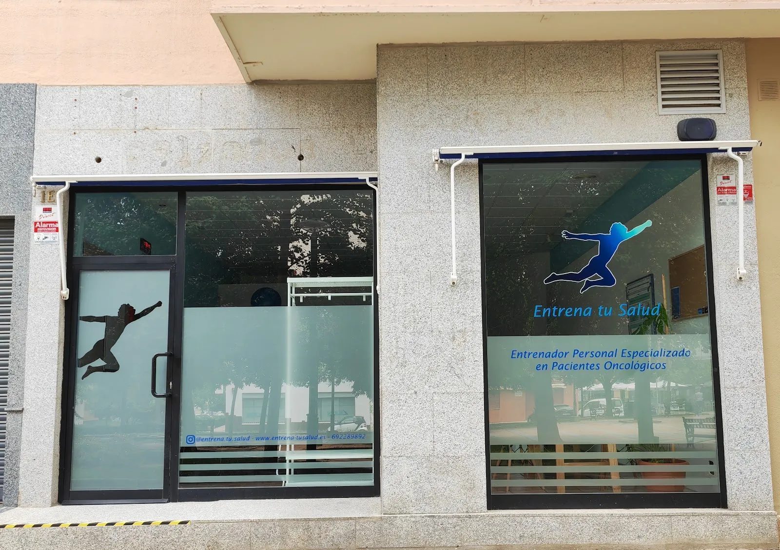 Entrena tu salud, Óscar González Expósito — entrenamiento personal-studio en La Paz, Badajoz — 2