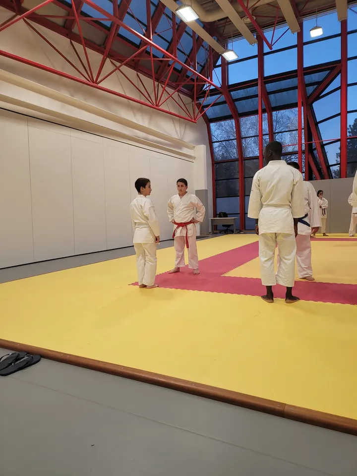 Karate Club de Nantes — arts martiaux-studio à Île Beaulieu, Nantes — 2