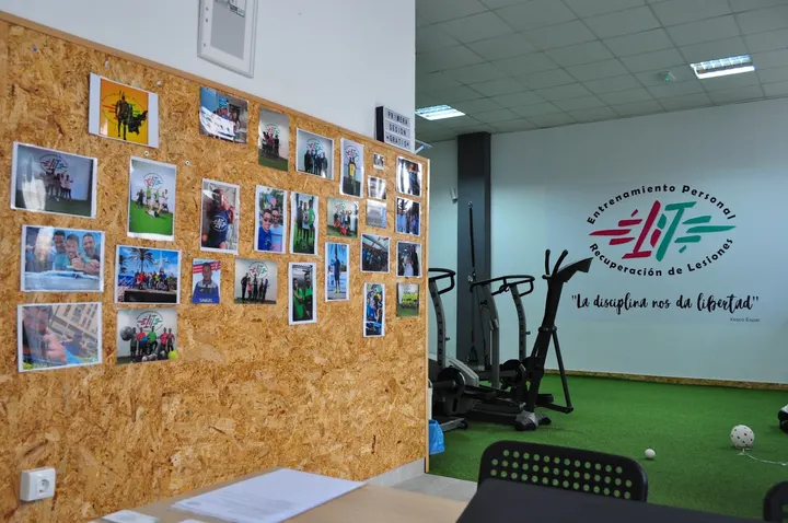 Élite Centro Deportivo — entrenamiento personal-studio en Málaga — 5