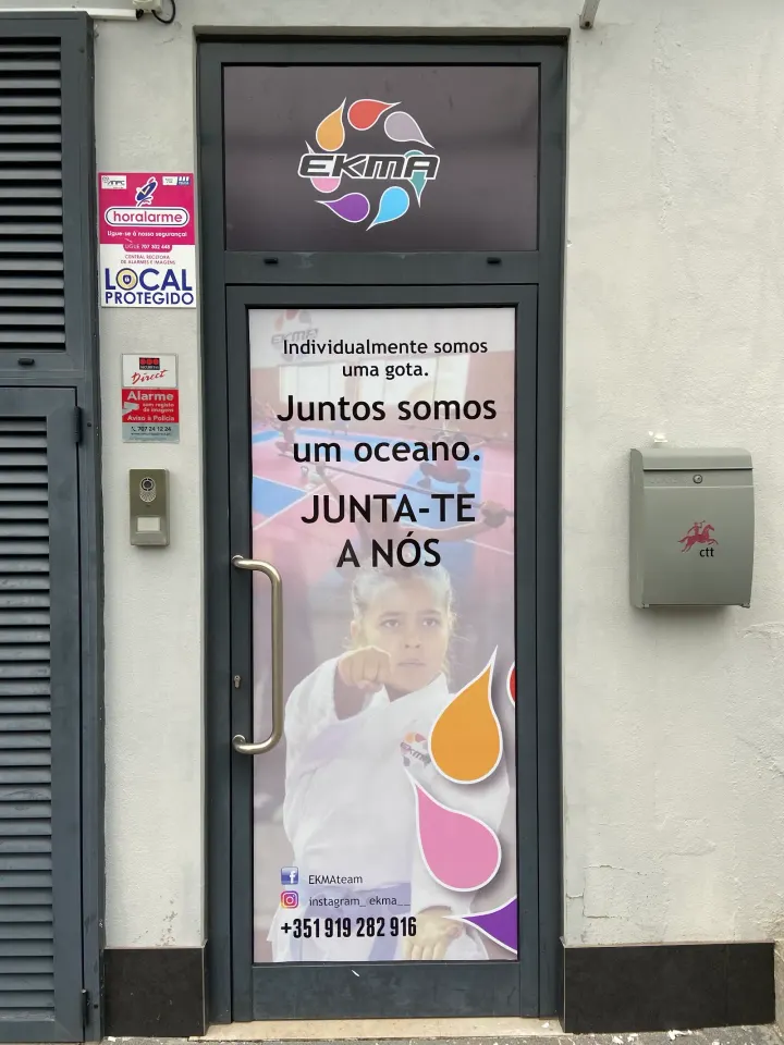 EKMA — ginásio-studio em Minde — 2