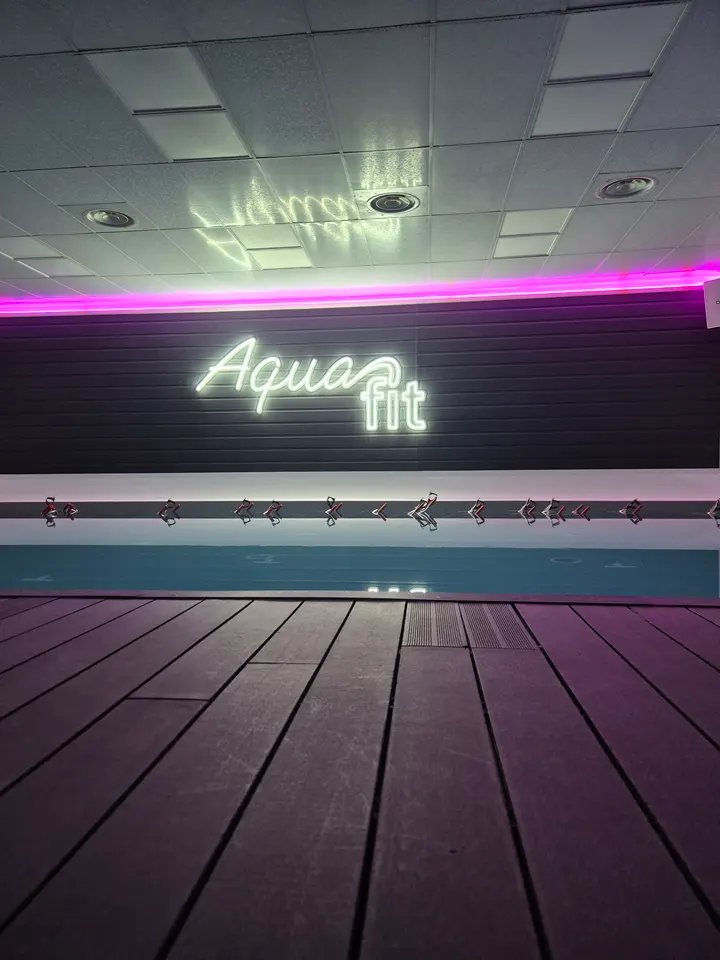 AQUAFIT SQY Montigny-le-Bretonneux — salle de fitness-studio à Paris — 4