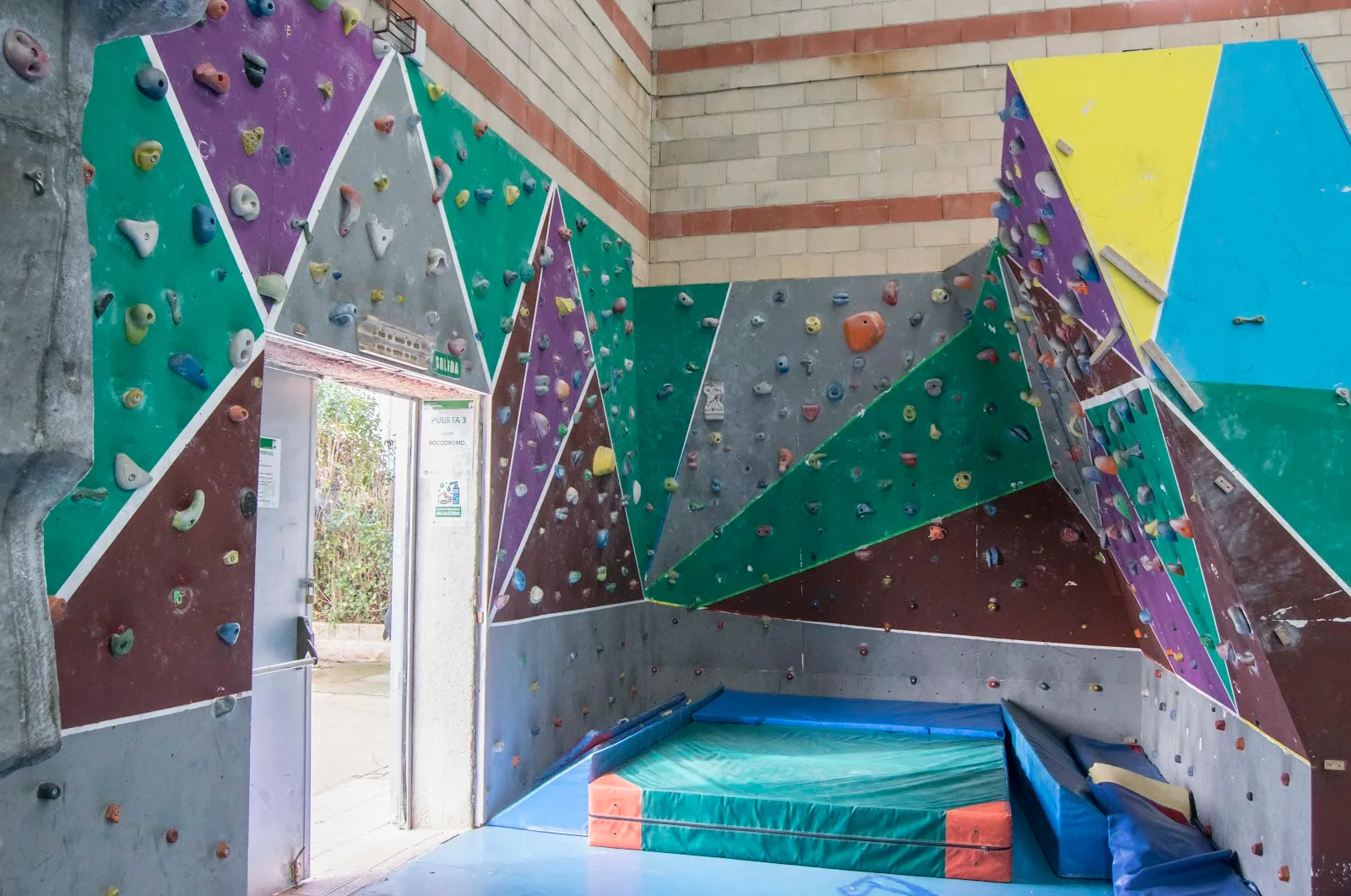 Complejo Deportivo 'llanos Manrique' — estudio de fitness-studio en Iriépal — 2