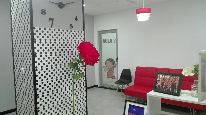 Escuela de Flamenco A COMPAS — baile-studio en Almería — 4