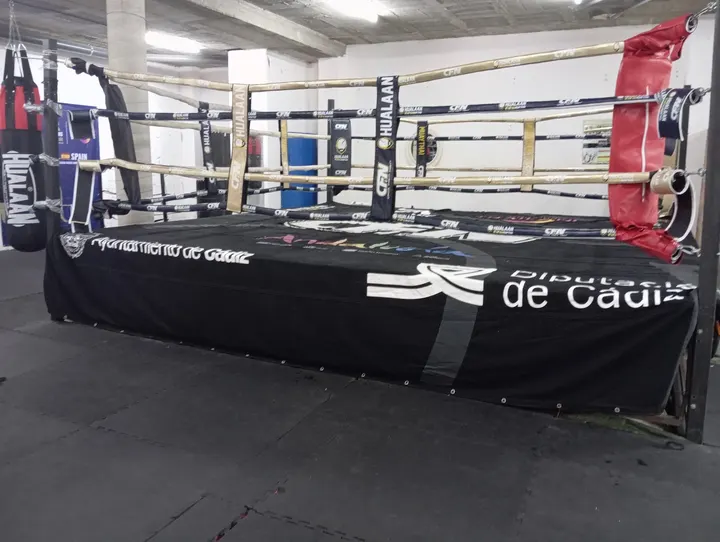 Urban Warriors 13 — boxeo-studio en Girona — 3