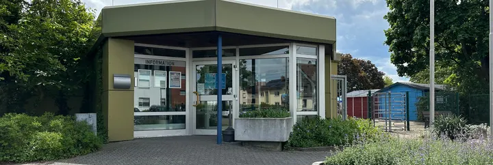Adolf-Ehrmann-Bad - SCHWIMMEN — studio in Neureut Nördlicher Teil, Karlsruhe — 2