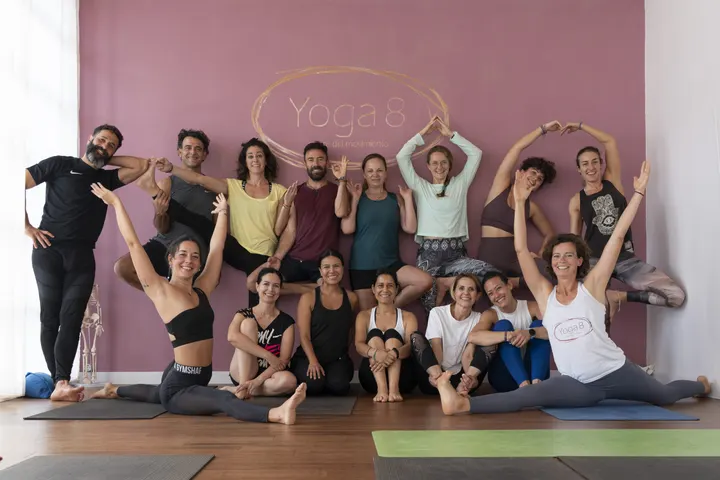 Yoga 8 - El Arte del Movimiento — Yoga en Oliveros, Almería