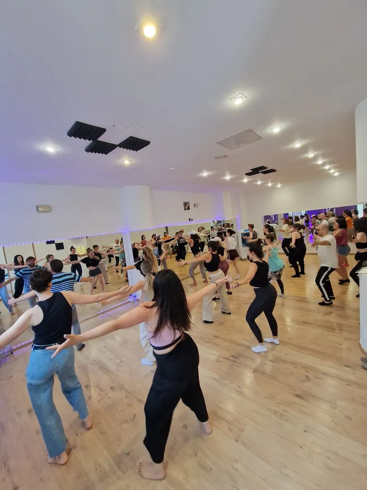 Akokan Dance Studio — baile-studio en Logroño — 4
