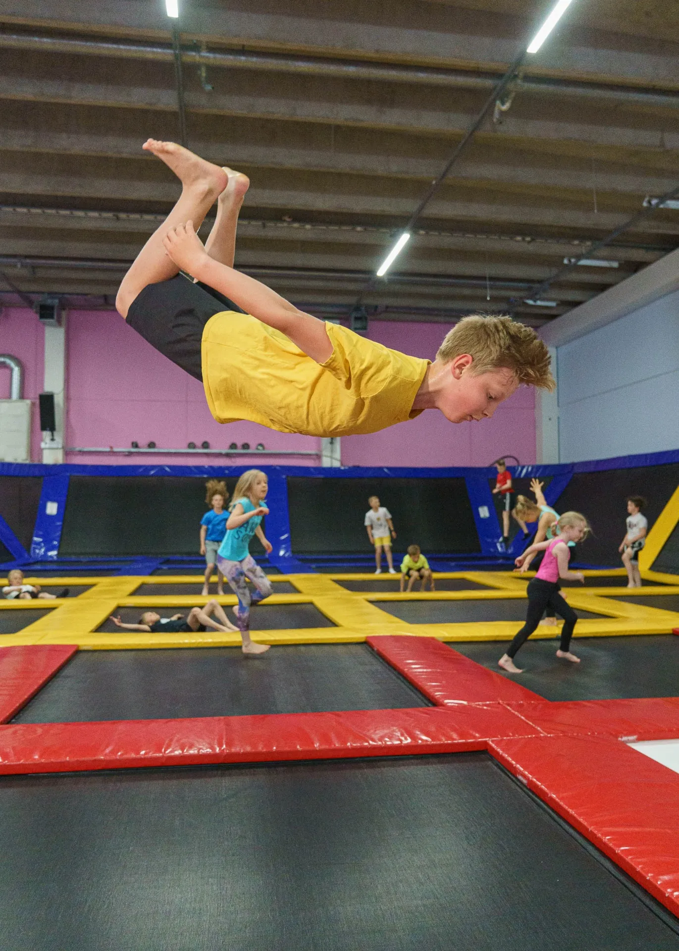 Tempputemmellys — voimistelu-studio i Kirkkonummi — bild 5