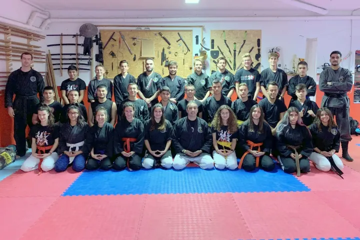 Kempo & Boxe & Defesa Pessoal — artes marciais-studio em Olhão — 3