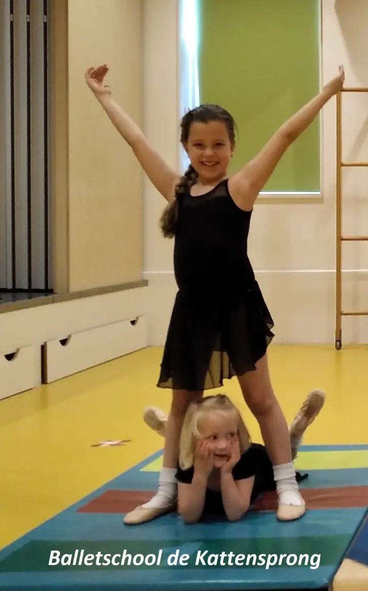 Balletschool de Kattensprong — Dans in De Kruiskamp, 's-Hertogenbosch