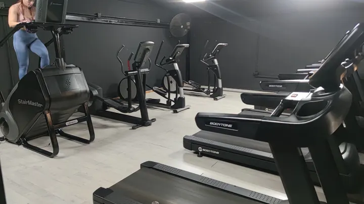 Gimnasio Ov18 — estudio de fitness-studio en Los Depósitos, Roquetas de Mar — 3