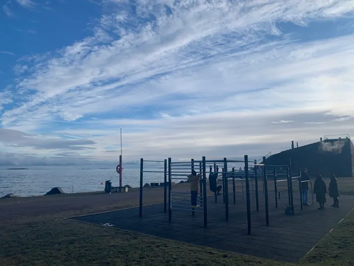 Street Workout -treenipaikka — fitnessstudio – Hernesaari, Helsinki — 2