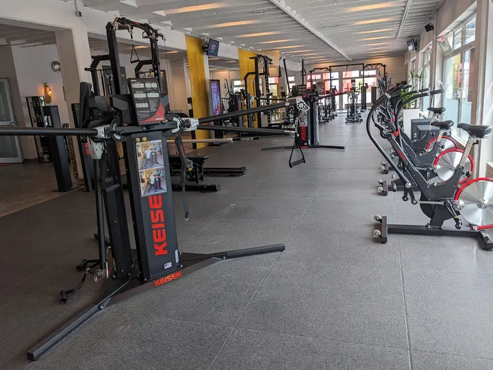 Weightloss Fitness Leonberg — Krafttraining in Eltingen, Leonberg