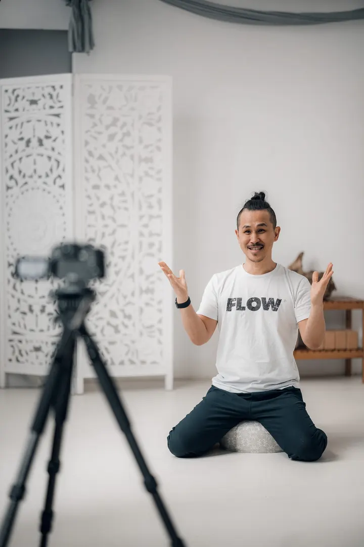 Inside Online Platform for Flow — yoga-studio in Frankfurt am Main — 4