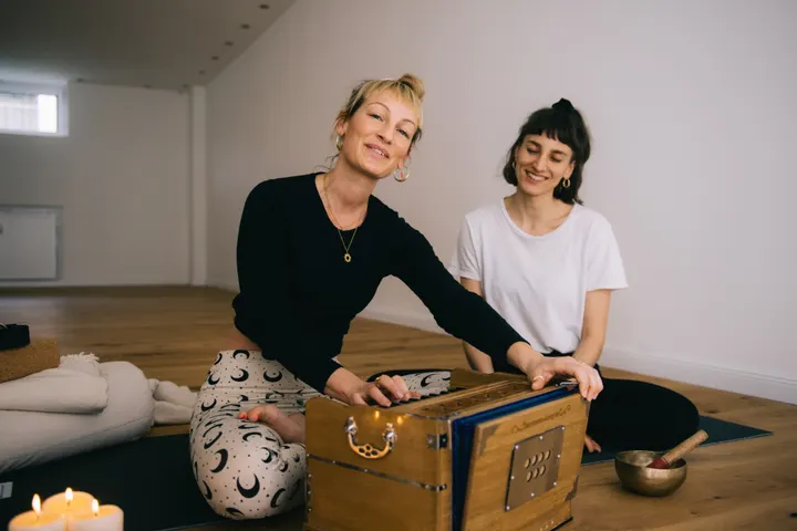 INSIGHT YOGA HAMBURG — Yoga in St. Pauli, Hamburg