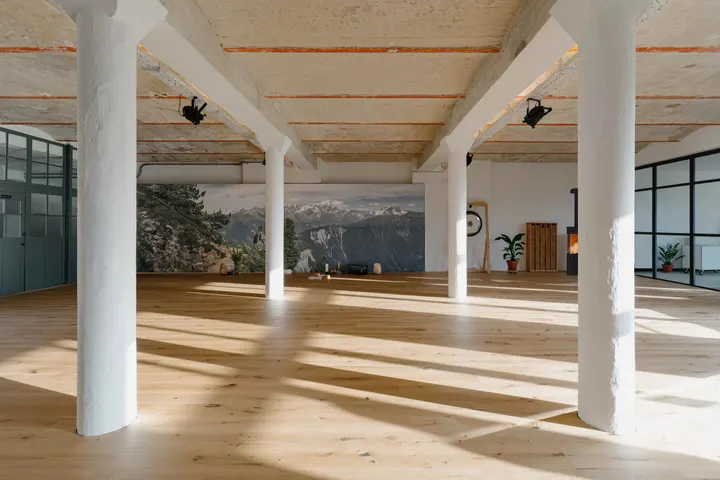 Yellow Yoga Studio Berg — Yoga in Kreuzberg, Berlin