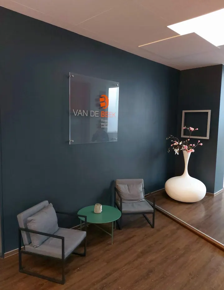 VAN DE BEEK — fitnessstudio in Vechelde — 4