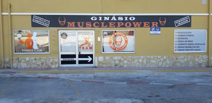 Ginásio Musclepower — Ginásio em Quinta do Conde