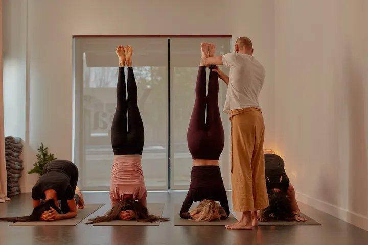 Satya And Saucha: Yoga And Well-Being — yoga-studio en Madrid — 3