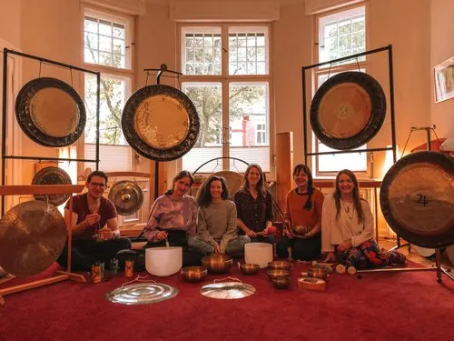 Gong with Frida — meditation-studio in Berlin — 3