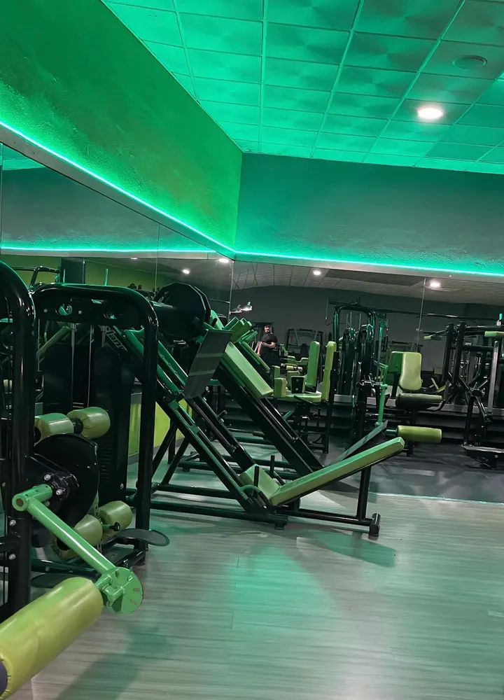 PHYSICAL FITNESS GYM — estudio de fitness-studio en Almería — 5